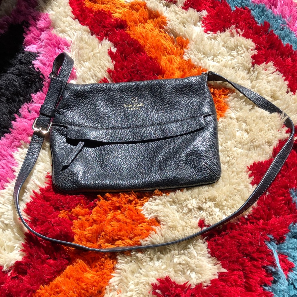 Black Kate spade crossbody small